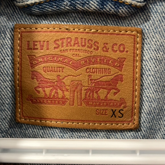 Levi Denim Jacket - Picture 2 of 7